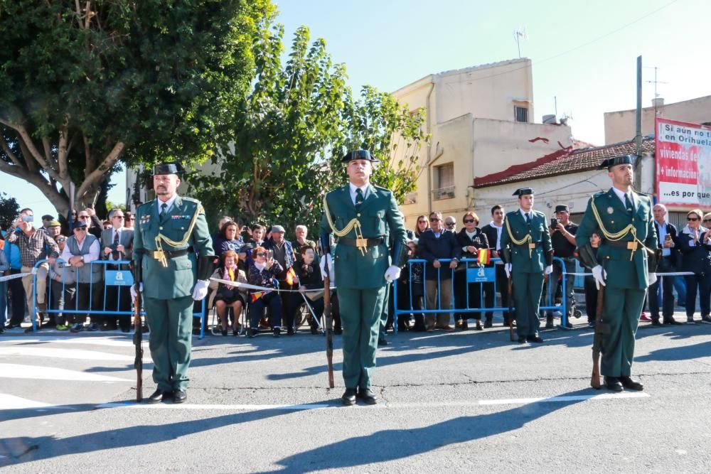 El Ayuntamiento rindió homenaje a la presencia de la Guardia Civil en Orihuela y su 175 aniversario con el descubrimiento de un monumento