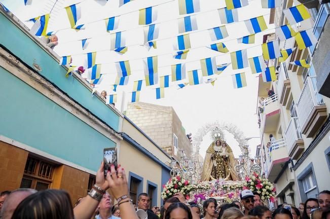 Procesion del Carmen por las calles de La Isleta