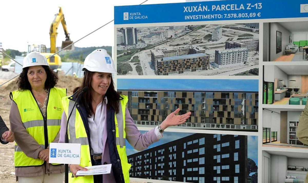 La conselleira de Vivenda, María Martínez Allegue, presentando el proyecto de vivienda protegida. |  // LOC