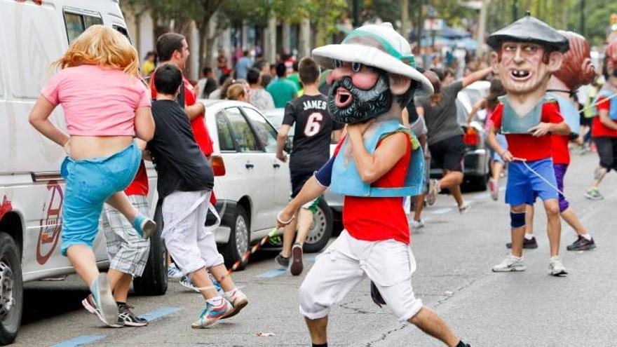 Cabezudos y teatro para un lunes de fiesta