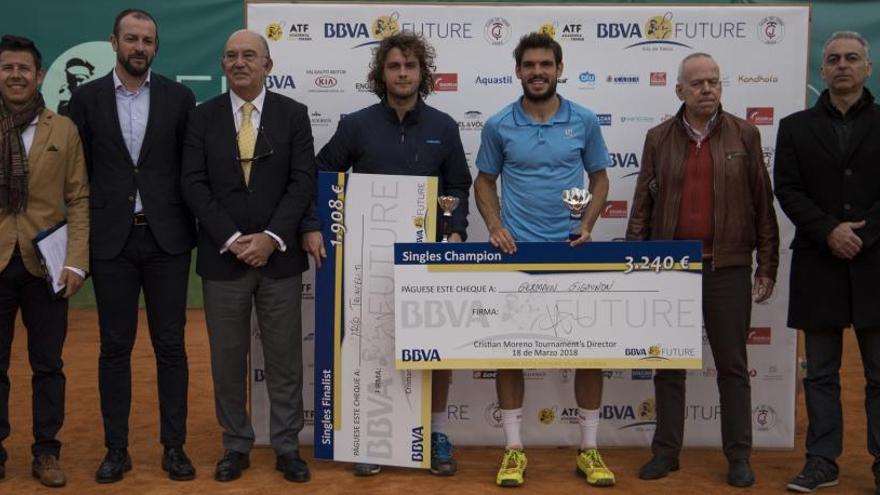 Cuadro de honor de la segunda edición del torneo BBVA Future Vila de Xàbia ganado por el belga Gigounon