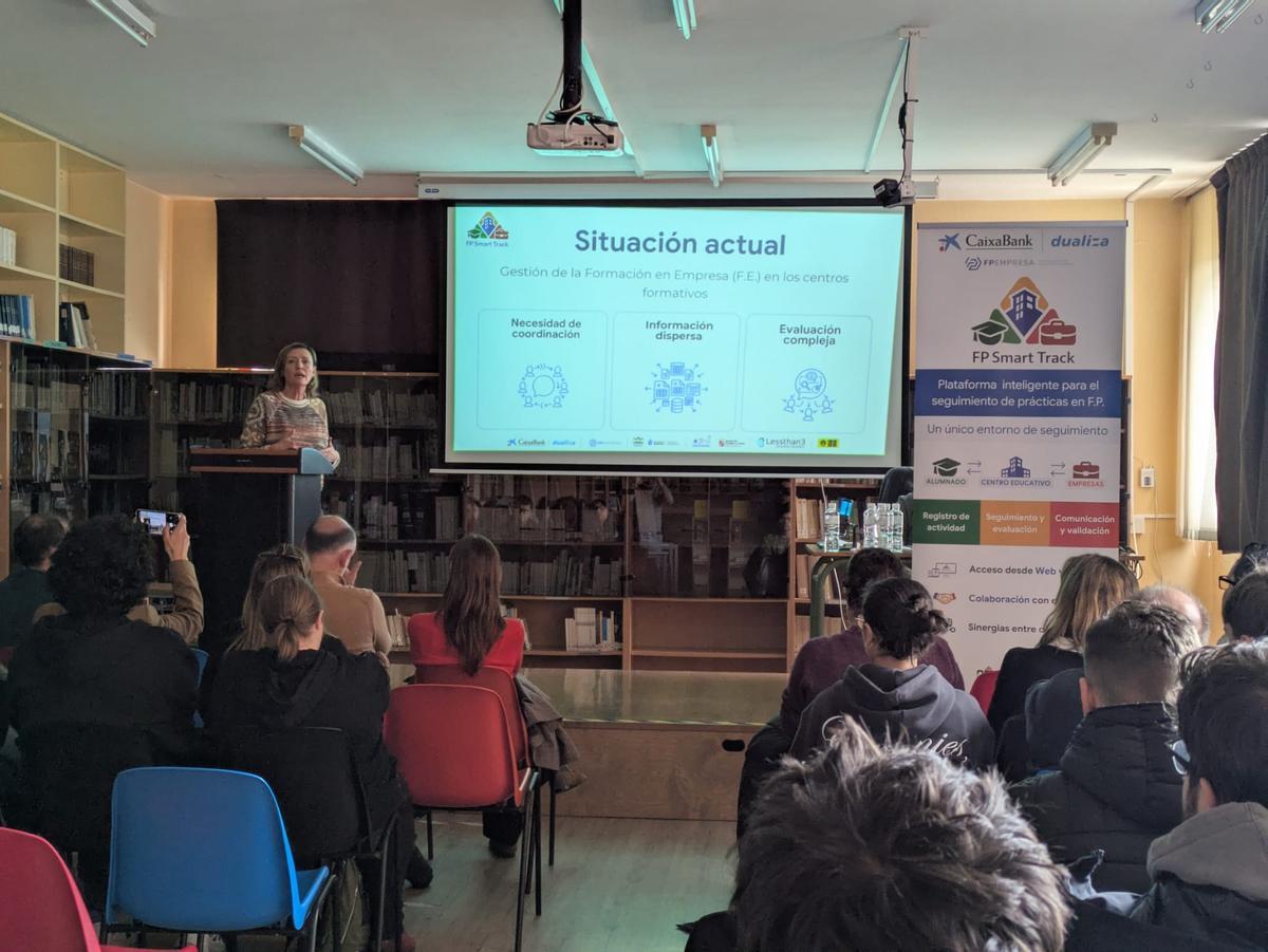 Asistentes a la presentación del proyecto del IES Monte Naranco.