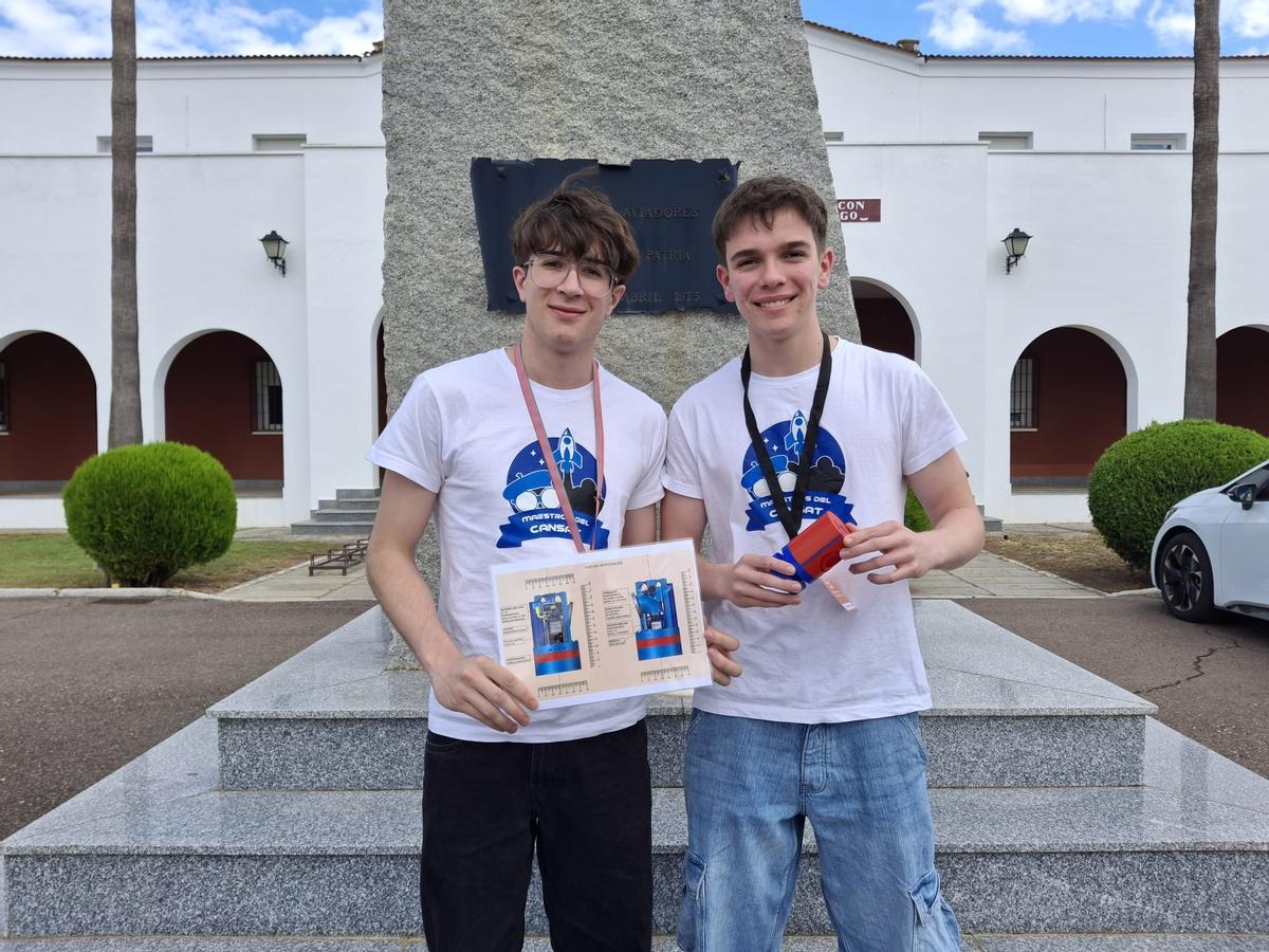 Los estudiantes Rodrigo López González y Jaime Melchor García-Muñoz.
