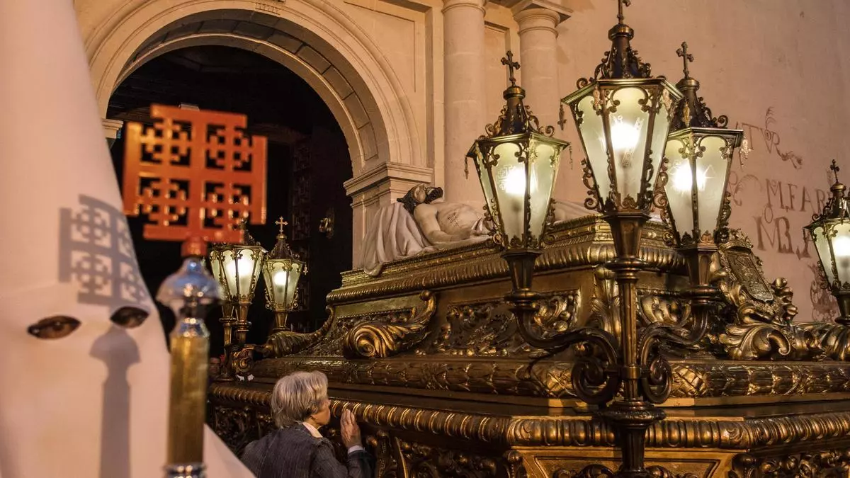 El Santo Sepulcro atrasa su salida el Viernes Santo