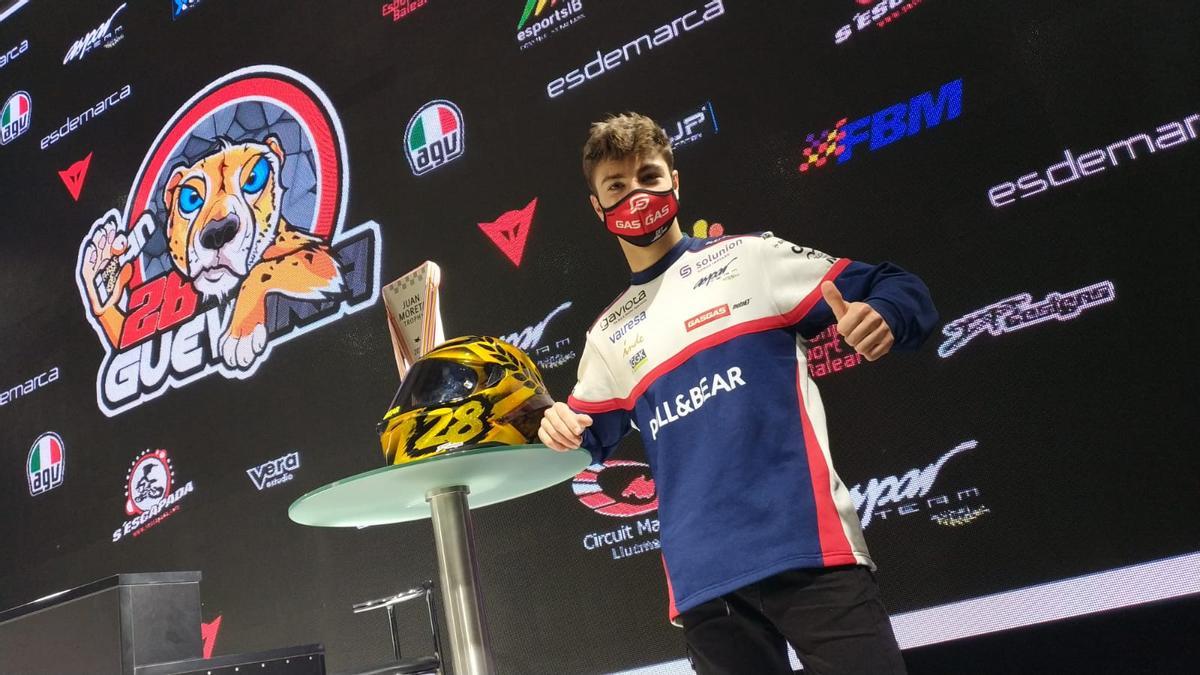 Izan Guevara da el salto al Mundial de motociclismo con 16 años.