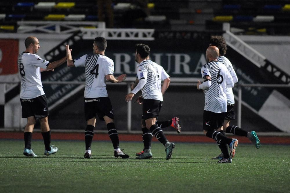 El partido entre el Caudal y el Celta B, en imágenes