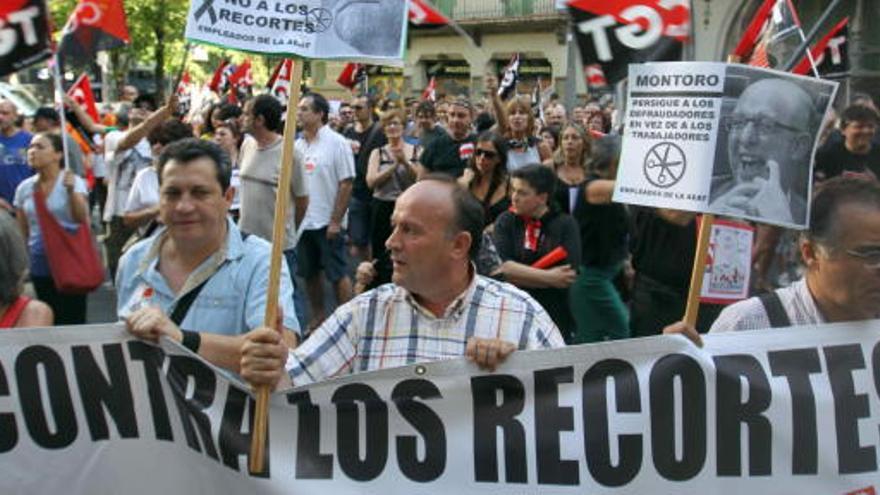 Protestas de los funcionarios.