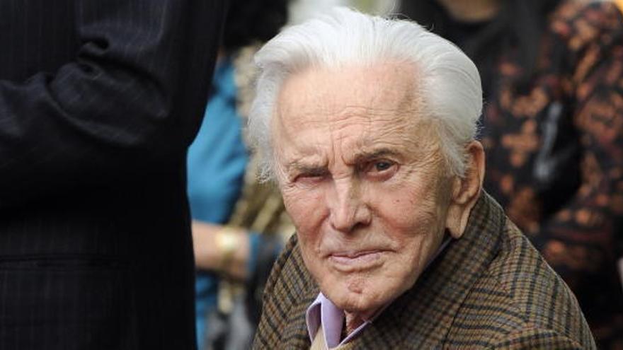 Kirk Douglas, en una foto d&#039;arxiu