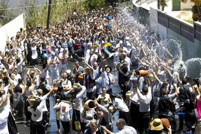 TRAIDA DEL AGUA 2016. LOMO MAGULLO. TELDE