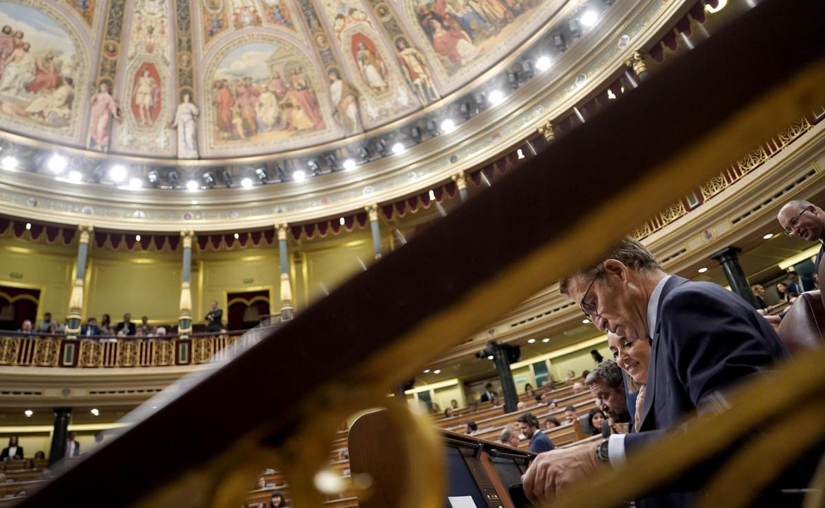 La segunda votación de la investidura de Feijóo, en imágenes