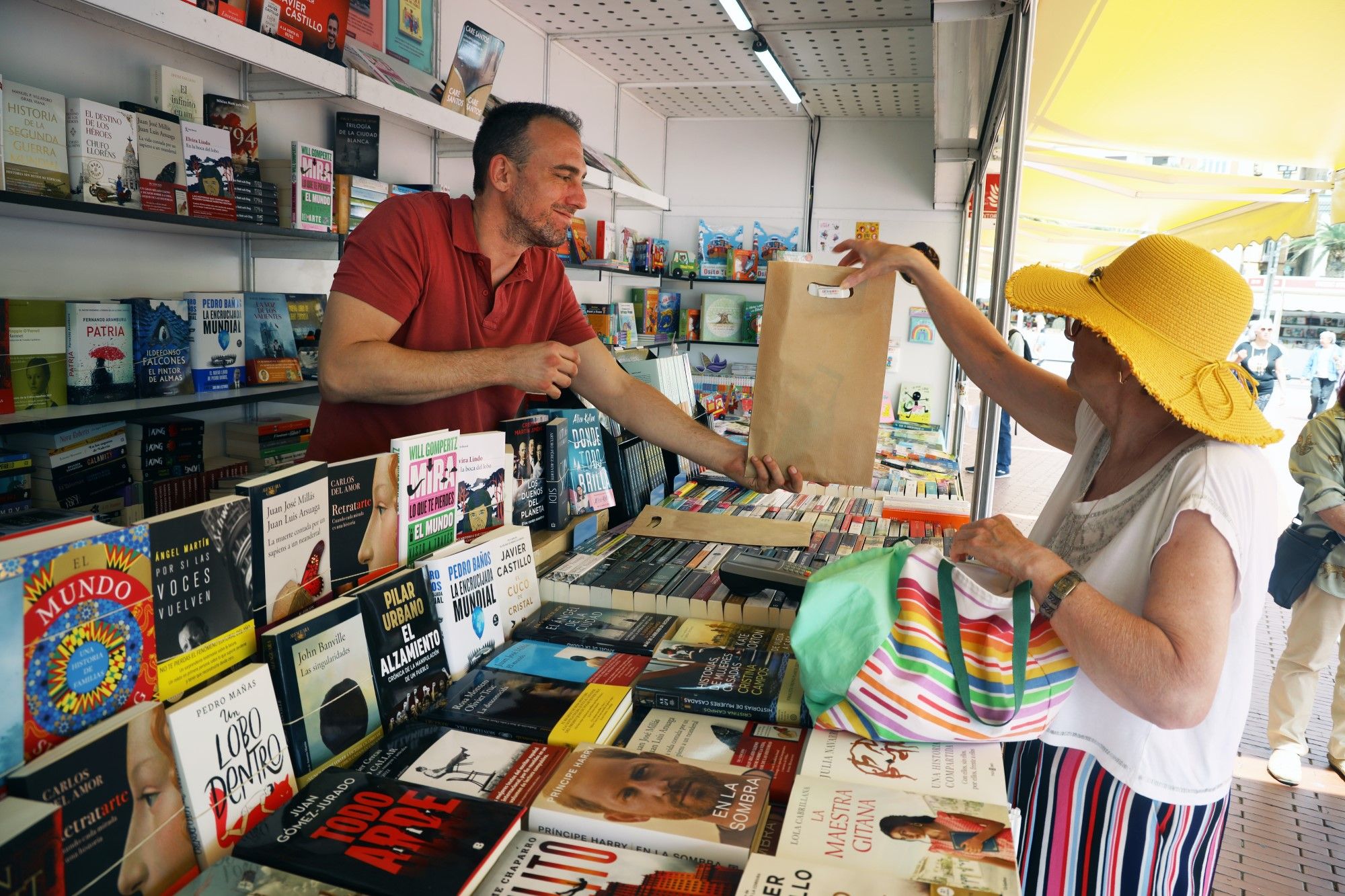 Inaugurada del Feria del Libro de Málaga 2023 en la plaza de La Marina