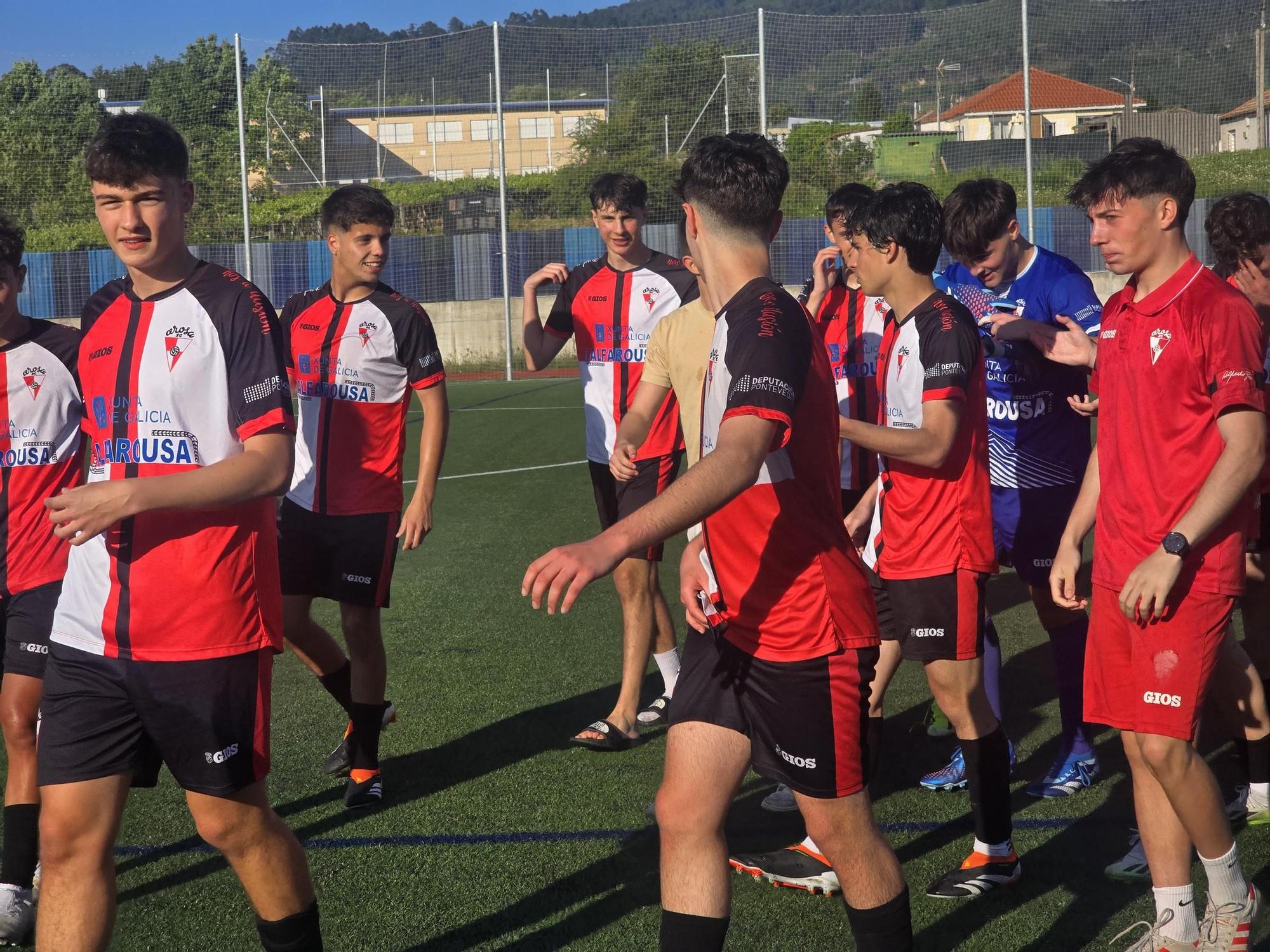 El Juvenil B del Arosa se proclama campeón de la Liga Gallega y logra así el ascenso directo a Liga Nacional tras vencer al Marín (0-3).