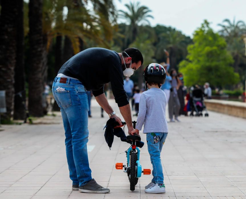 Los niños vuelven a llenar parques y calles