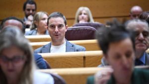 Archivo - El senador de PSOE Juan Lobato durante una sesión de control al Gobierno en el Senado