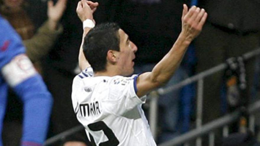 Ángel Di María celebra su gol ante el Sevilla.