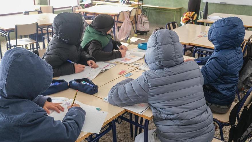 En el polo opuesto, el calor extremo en las aulas generó protestas al inicio del curso