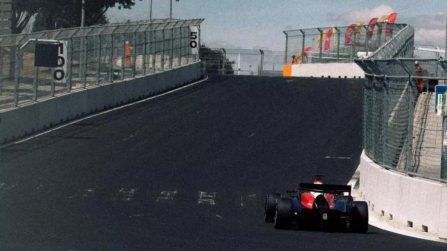 Stefano Domenicali, CEO de la F1, entusiasmado con MadRing: "Es muy exigente y sin margen de error”
