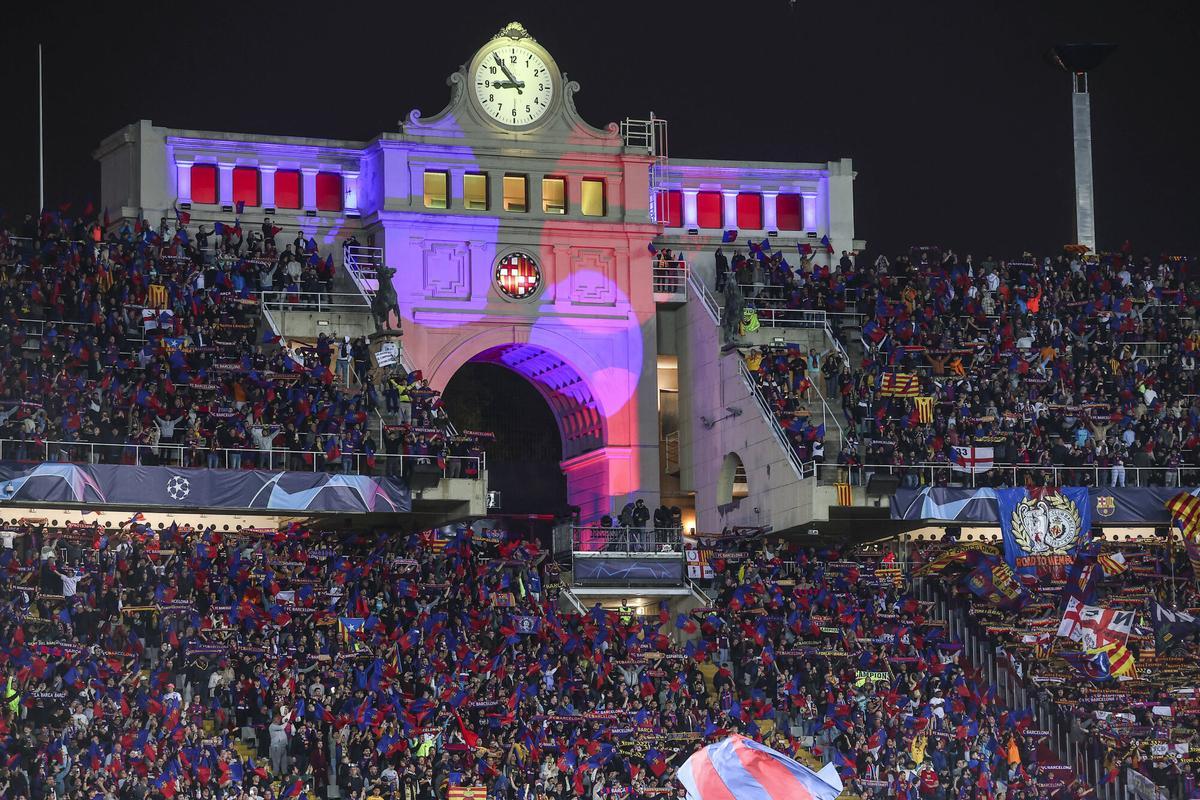 La Grada d'Animació, durante un partido de Champions League