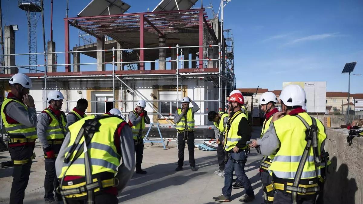 Proyecto 'Mantenimiento y Rehabilitación de Edificios' dentro del Programa Pasarela de la Fundación Laboral de la Construcción.