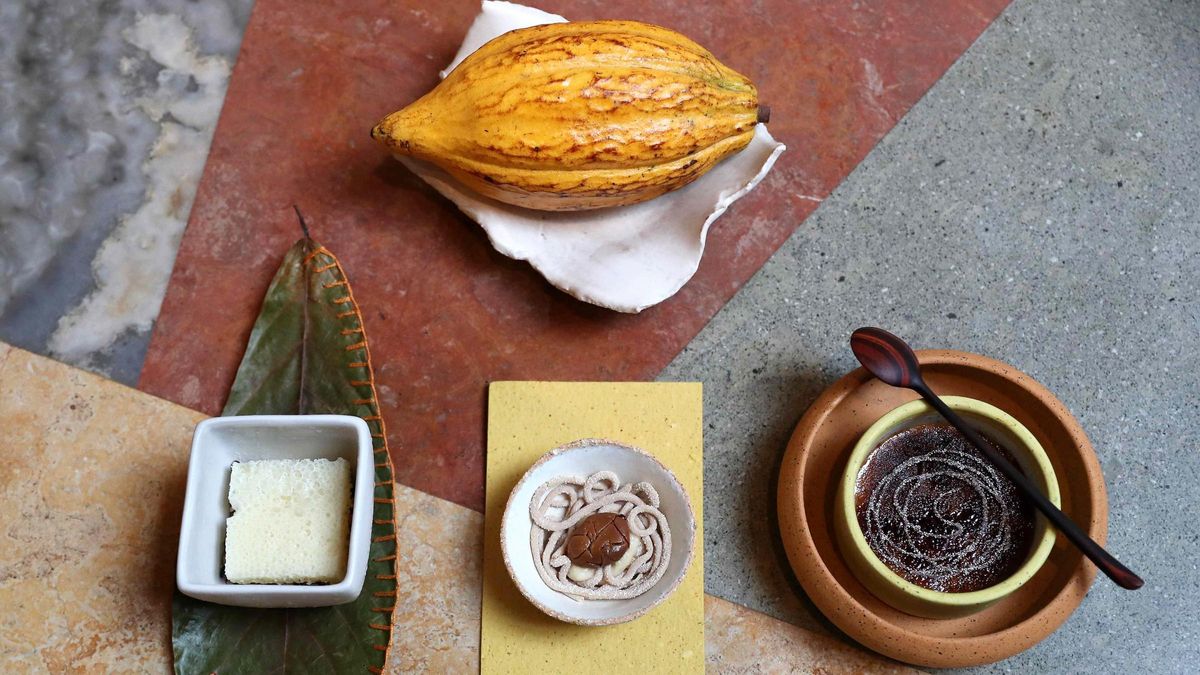 El plato del restaurante Kjolle (Lima) llamado 'Theobromas mater': cacao, 'copoazú' y 'macambo'.