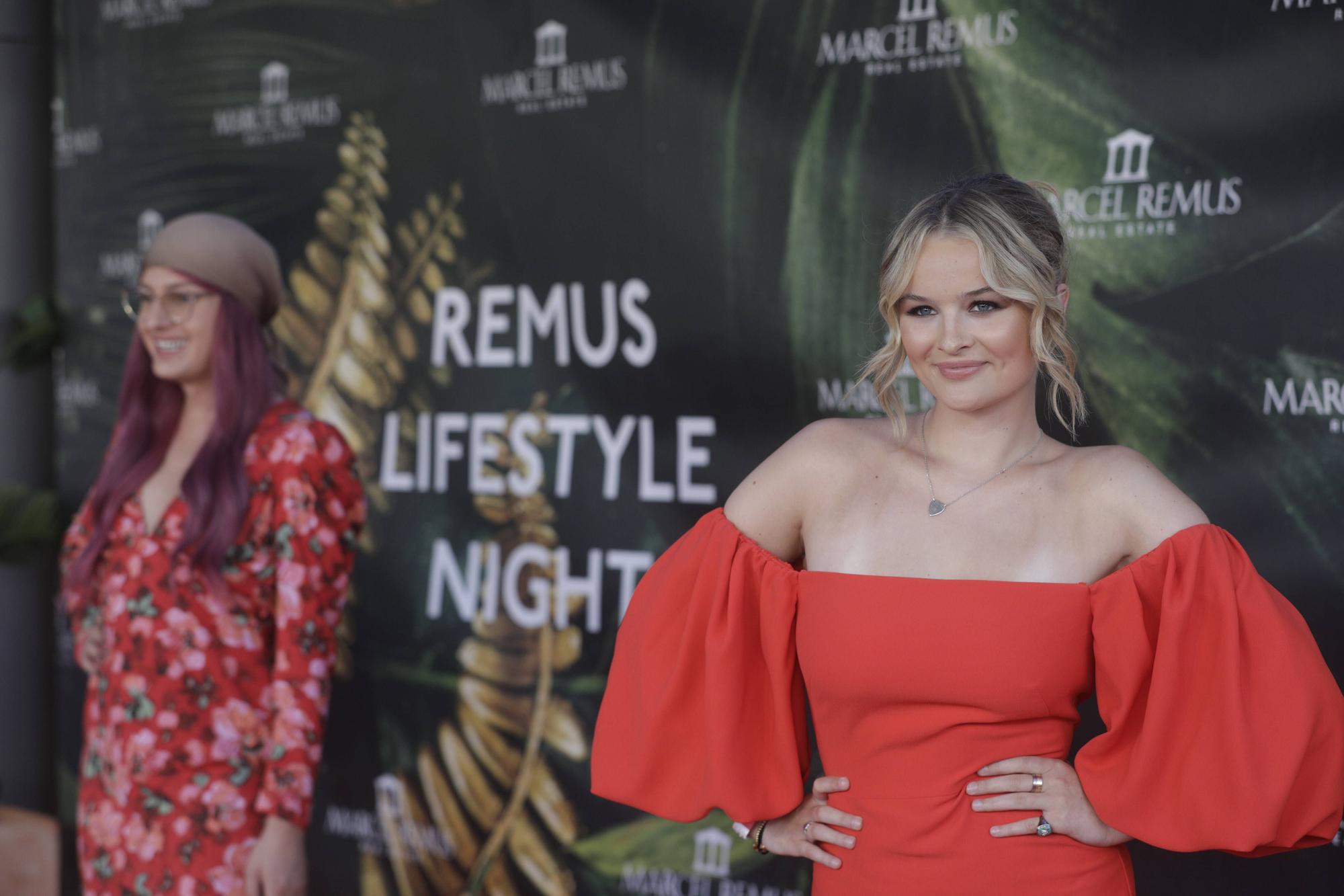 La actriz británica Elizabeth Hurley acude a la Remus Lifestyle Night