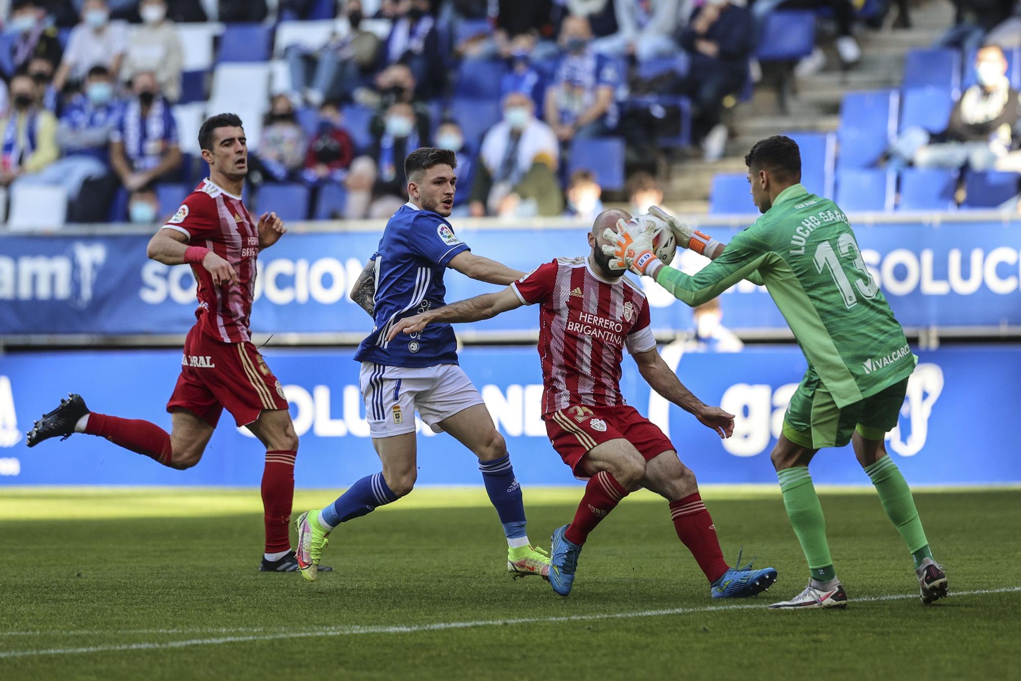 Las mejores imágenes de la victoria del Real Oviedo ante la Ponferradina (2-0)