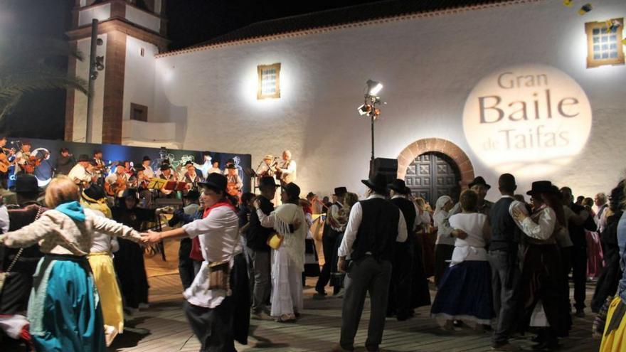 Antigua celebra el Baile de Taifas de día para el disfrute de residentes y familias