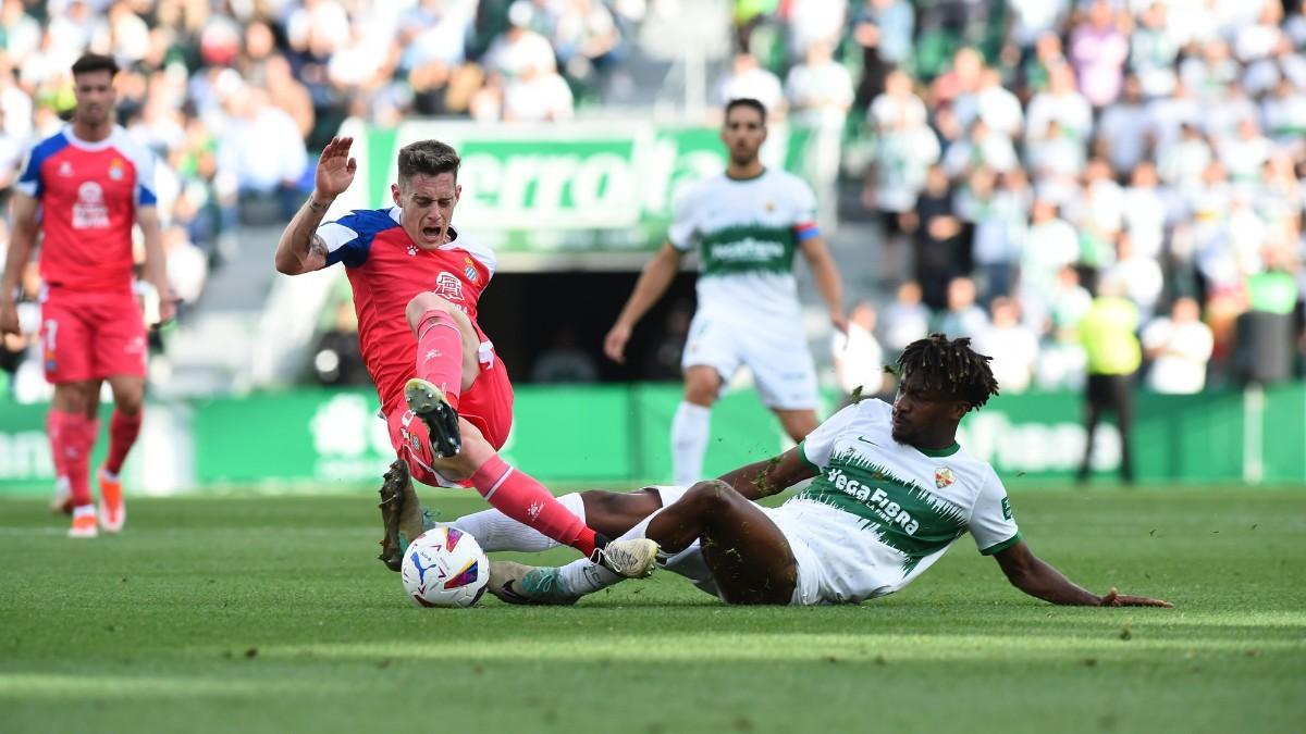 Pol Lozano, en el duelo ante el Elche