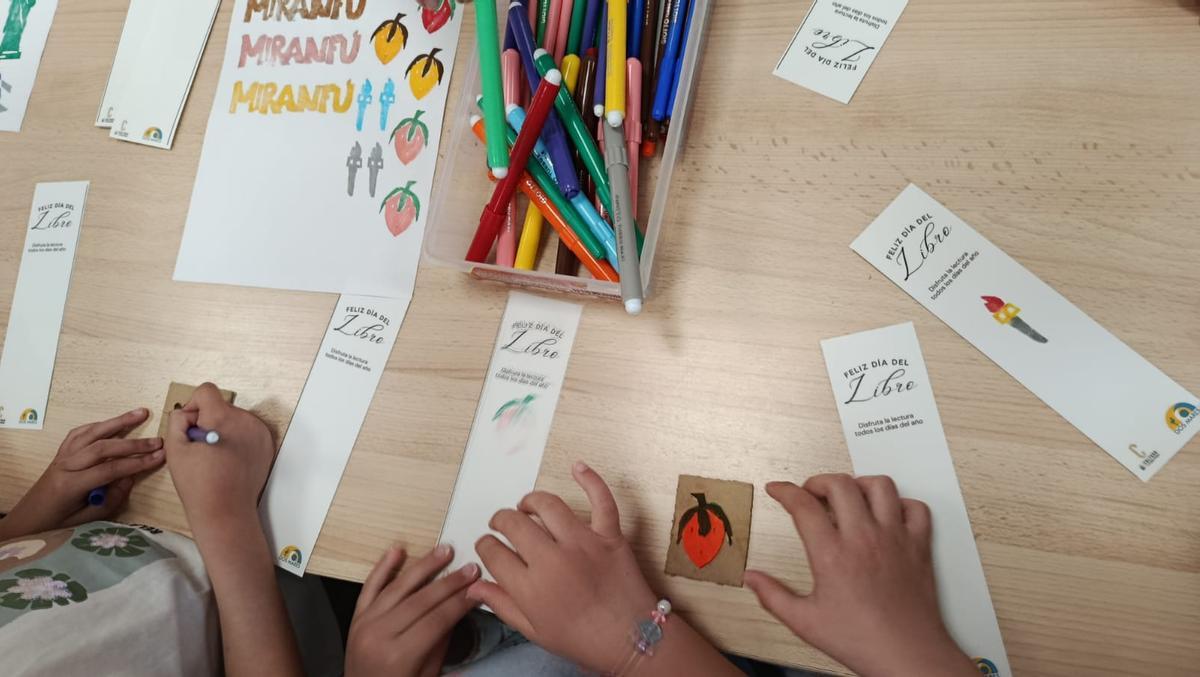 Una de las actividades celebradas en el IES Dos Mares con motivo del Día del Libro.
