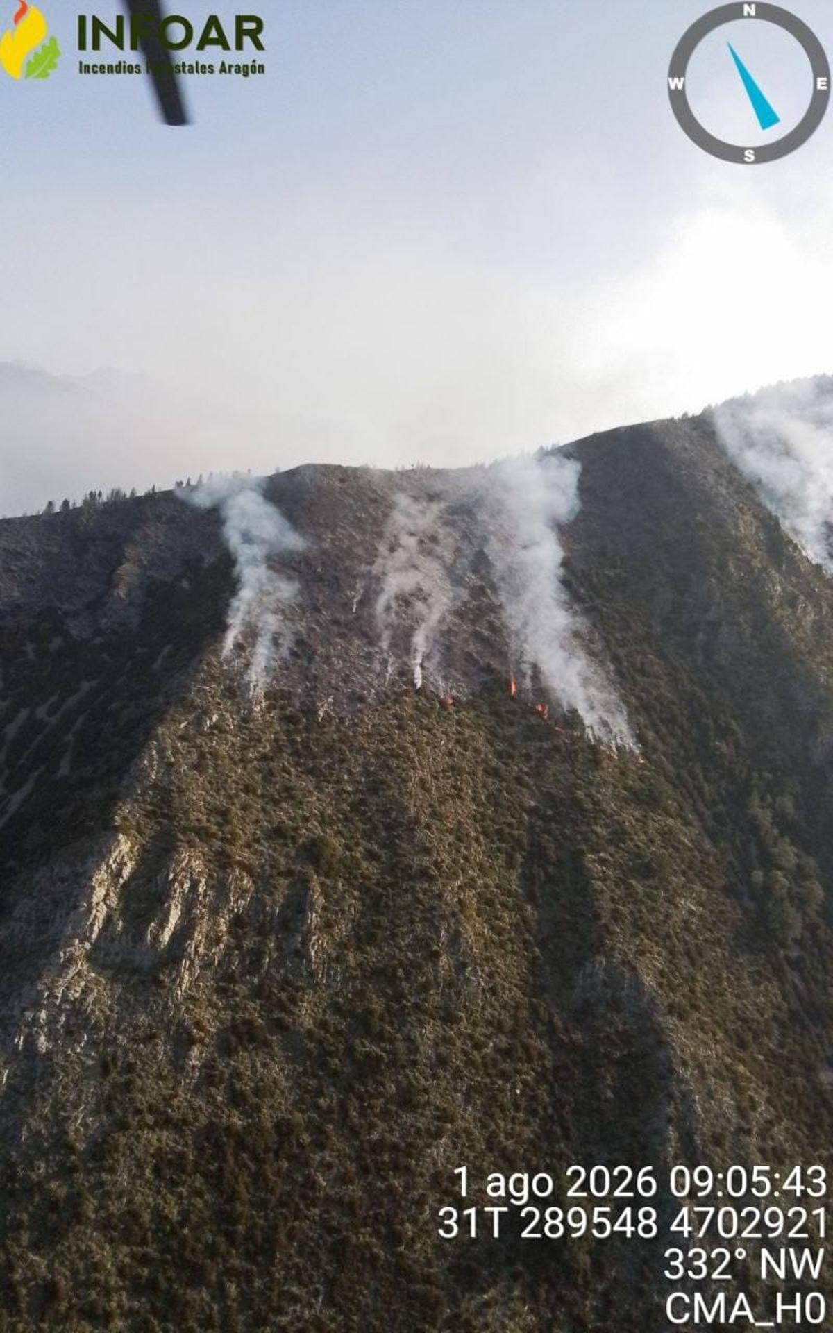 El fuego se ha originado en Sierra Calva, en Seira, a más de 2.000 metros de altitud.
