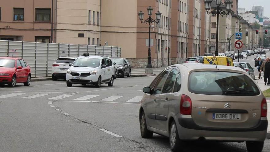 La calle Noreña, que pasará a ser de sentido único la próxima semana.