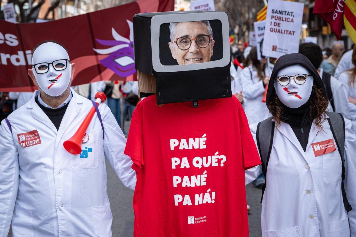 Los médicos afean a Pané que no se haya sentado a dialogar con ellos.