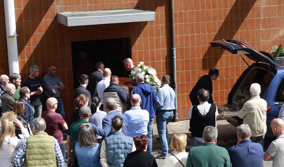 EN IMÁGENES: Funeral del montañero Ramón Isidro González
