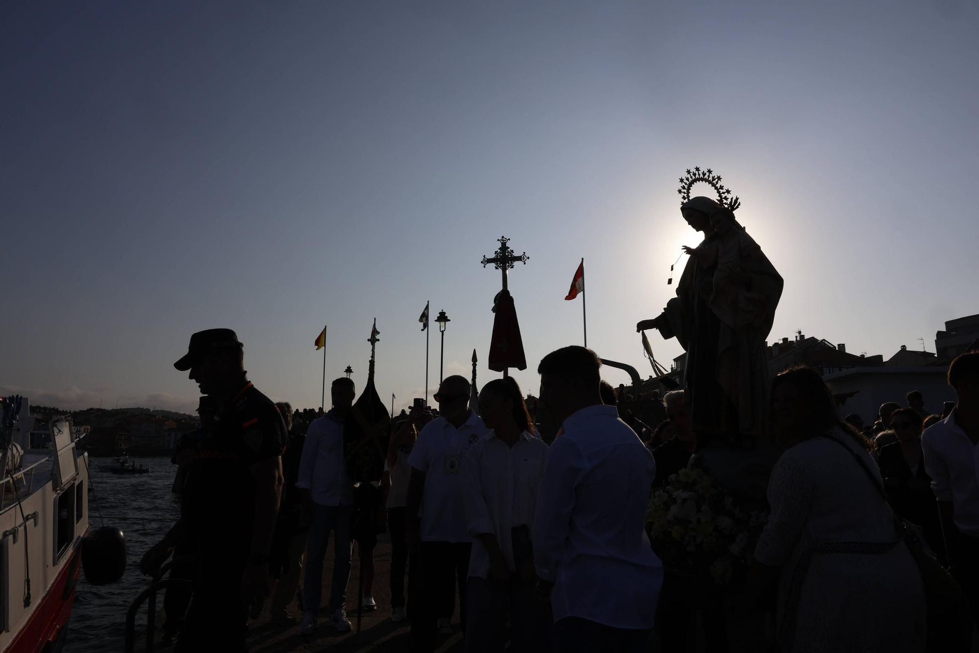EN IMÁGENES: Multitudinaria procesión del Carmen en Luanco