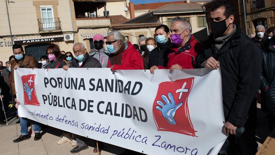 VÍDEO | Manifestación por la Sanidad en Corrales del Vino.