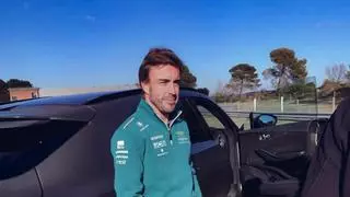 Desconcierto máximo de Fernando Alonso y Aston Martin