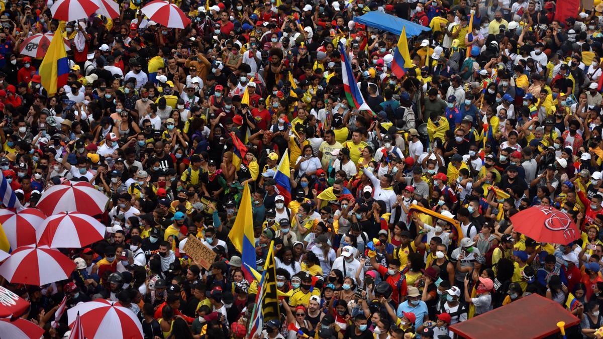 Al menos 129 personas siguen desaparecidas en las protestas de Colombia.