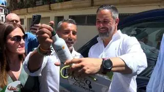 Santiago Abascal carga en Priego contra Juanma Moreno por apoyar la regularización de inmigrantes