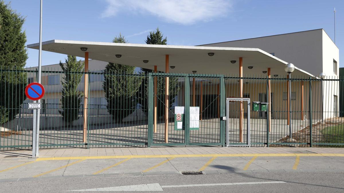 Colegio de educación infantil y primaria en Tierz.