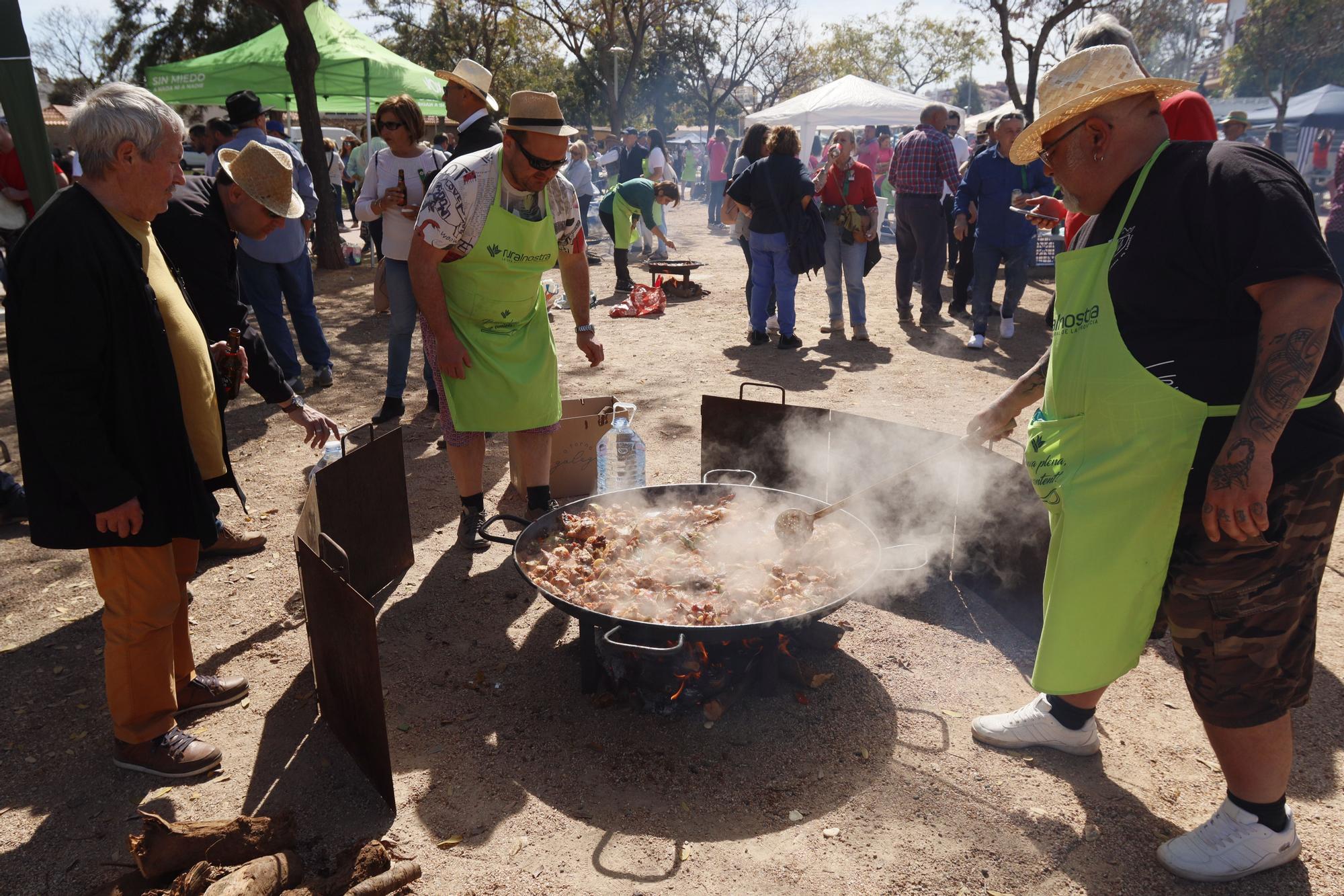 Todas las imágenes del concurso de paellas de intercollas de la Magdalena 2023