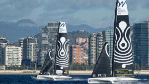 Las suecas y las españolas de la Copa América femenina compiten en las regatas de este martes, que dan paso a las semifinales.