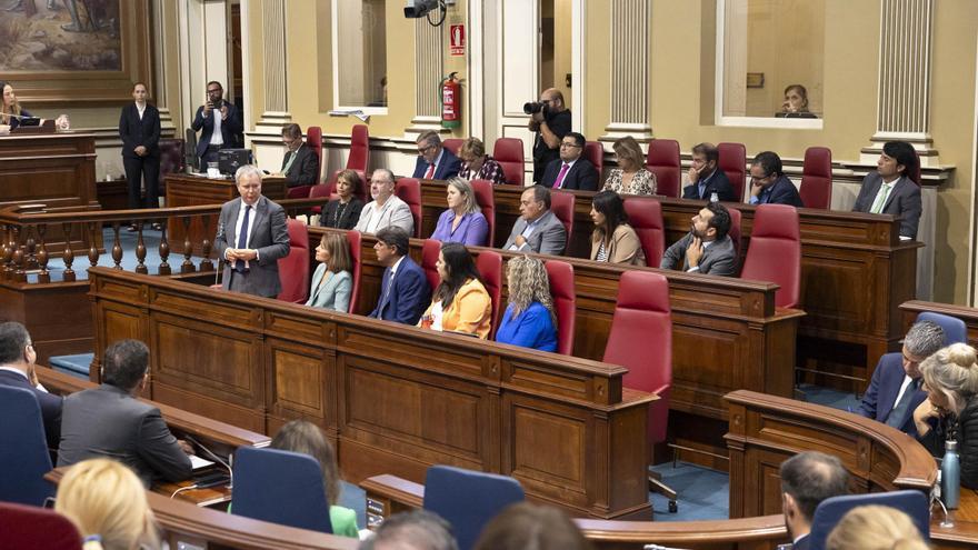 El PSOE propone recortar el Gobierno para ‘engordar’ la Renta de Ciudadanía