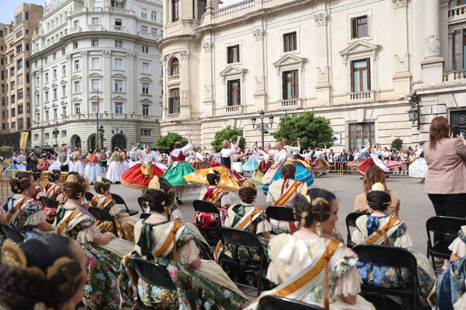 Las Fallas 2024 empiezan bailando