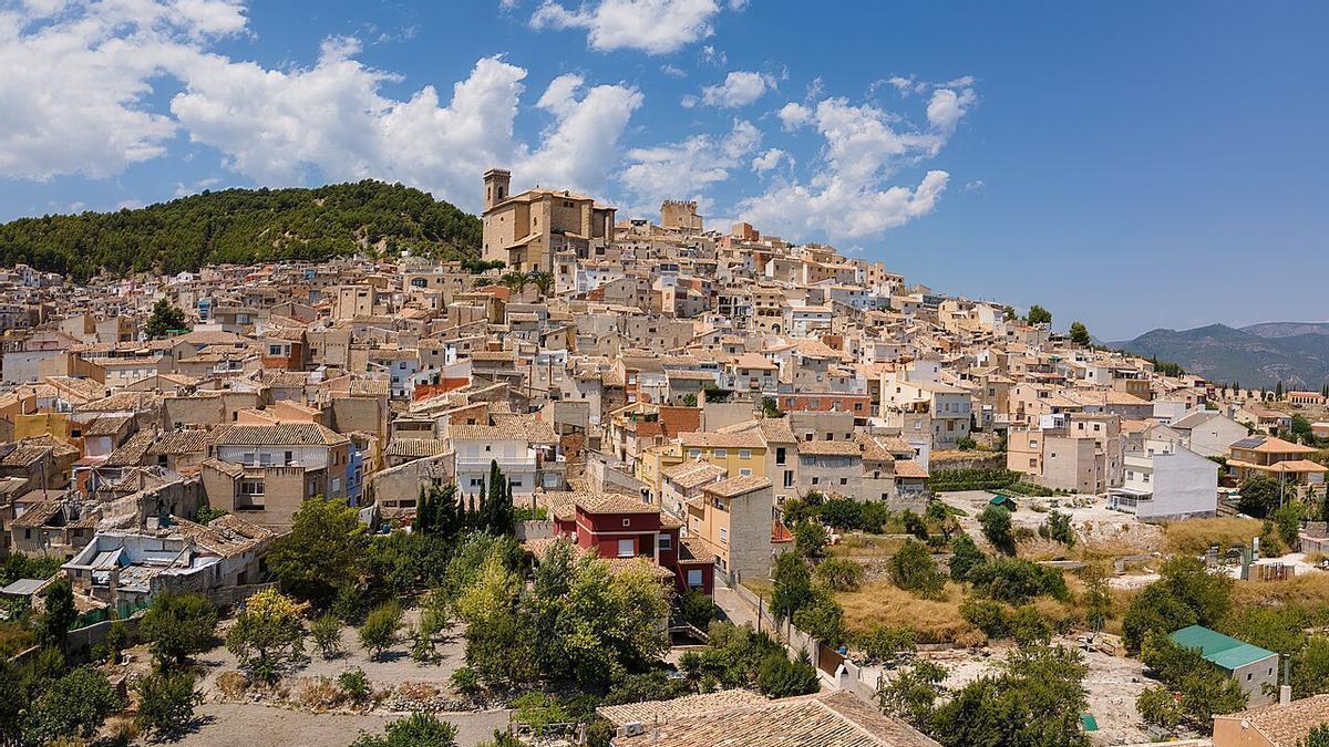 El pueblo más bonito de Murcia no es Caravaca: una villa escalonada con castillo y tamboradas