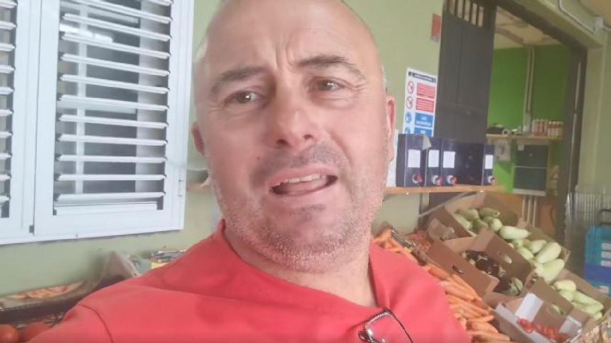 David, el agricultor cierra su frutería