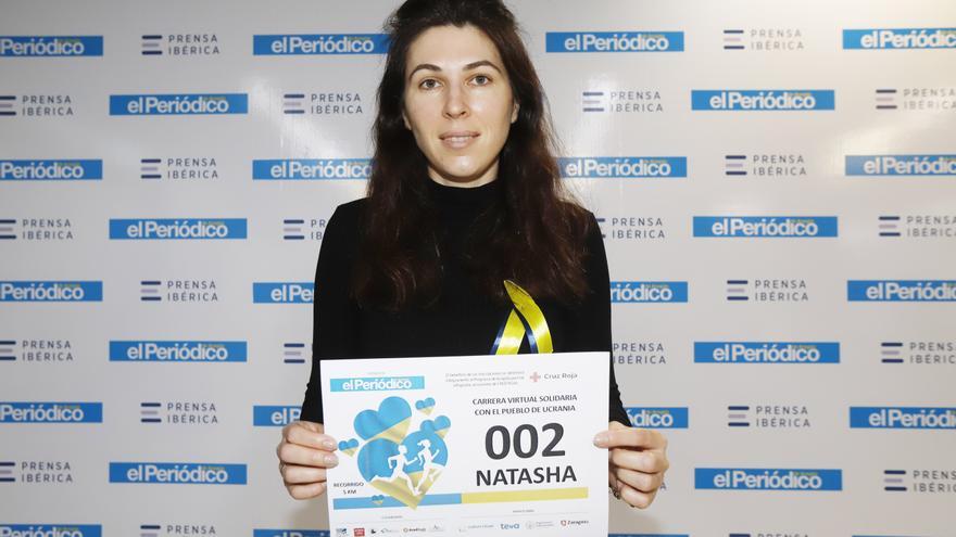 Natasha Ivzhenko, ucraniana que ha recorrido 3.600 km hasta Zaragoza, anima a participar en la carrera solidaria por Ucrania