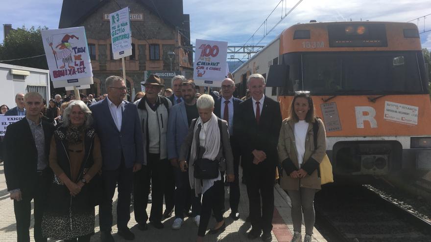 Puigcerdà celebra el centenari del tren exigint-ne la modernització