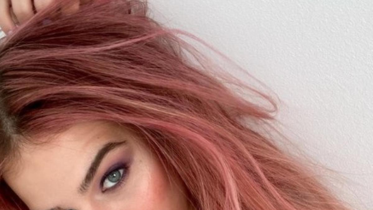 Laura Escanes presume de pelo rosa en su cuenta de Instagram