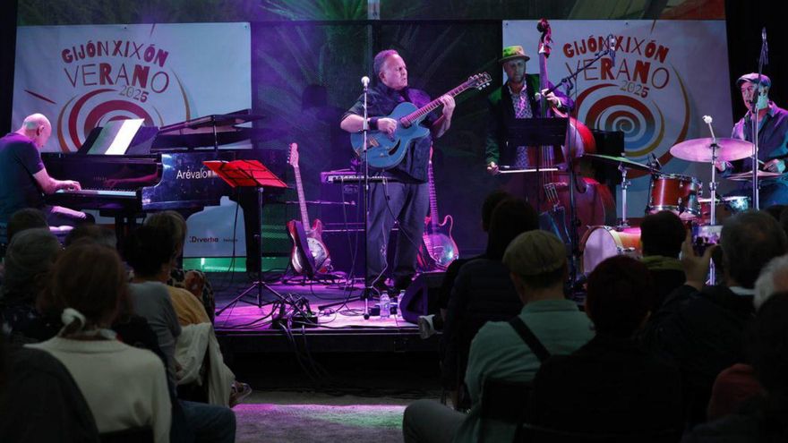 El Jardín Botánico disfruta al ritmo de "Lee Wolfe 4tet" | LUISMA MURIAS