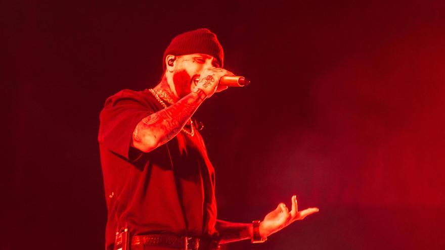 Nicky Jam reúne a más de 7.000 personas en Costa Feira